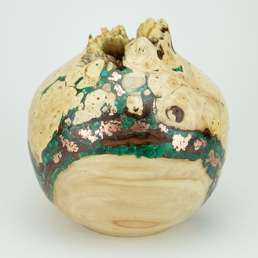 medium height sculpted horse chestnut vessel laden with turquoise precious minerals in light brown/beige with dark brown streak