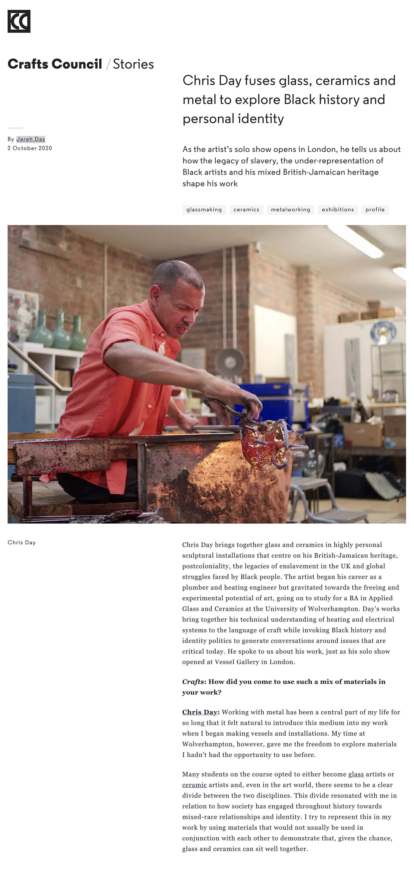 glass artist chris day working on blown glass sculpture