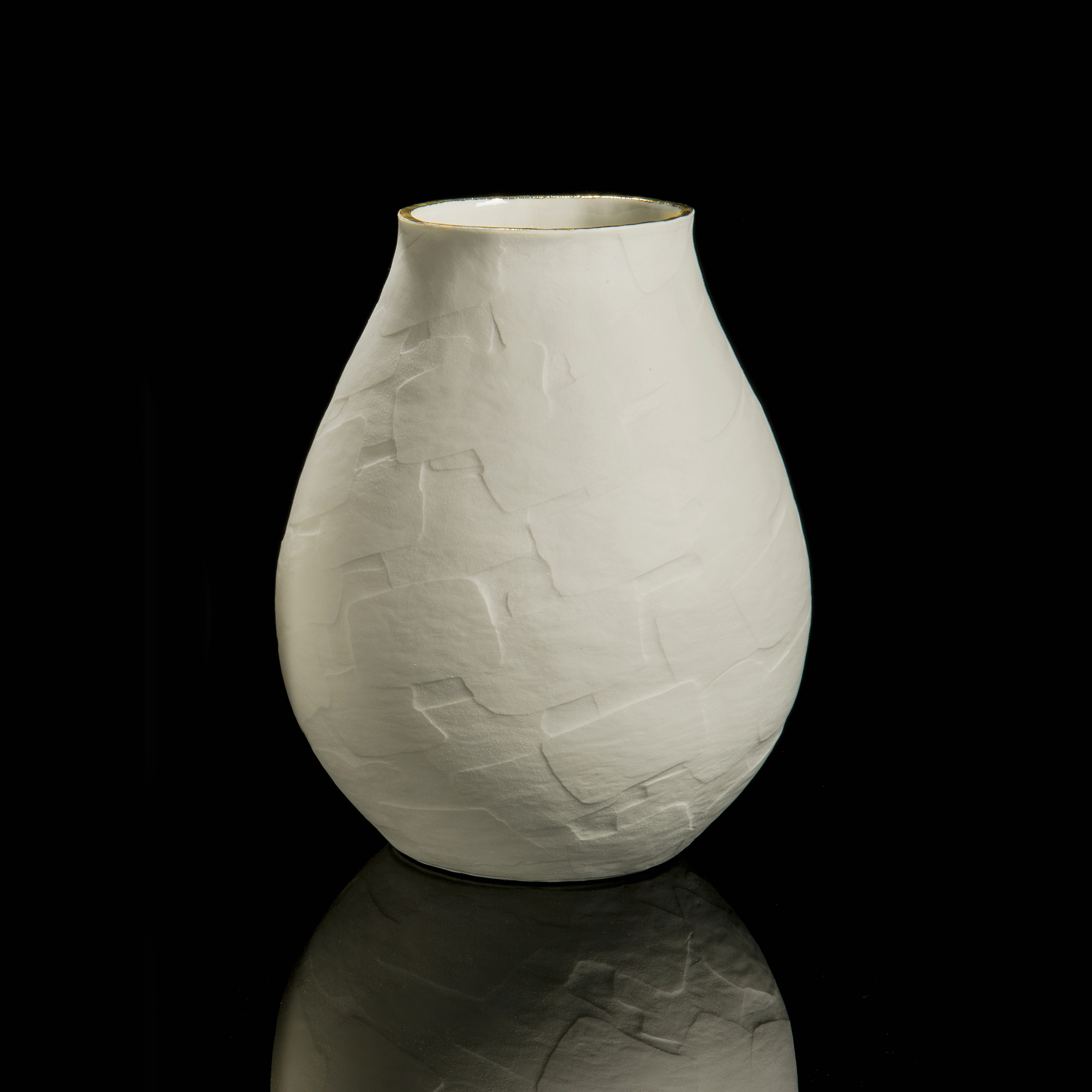 porcelain decorative vase sculpture with rounded bottom