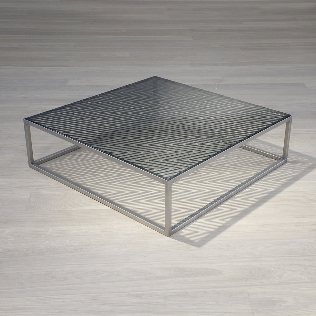 Zigzag Table